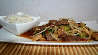 wokgerecht met rundvlees wokgerecht met rundvlees